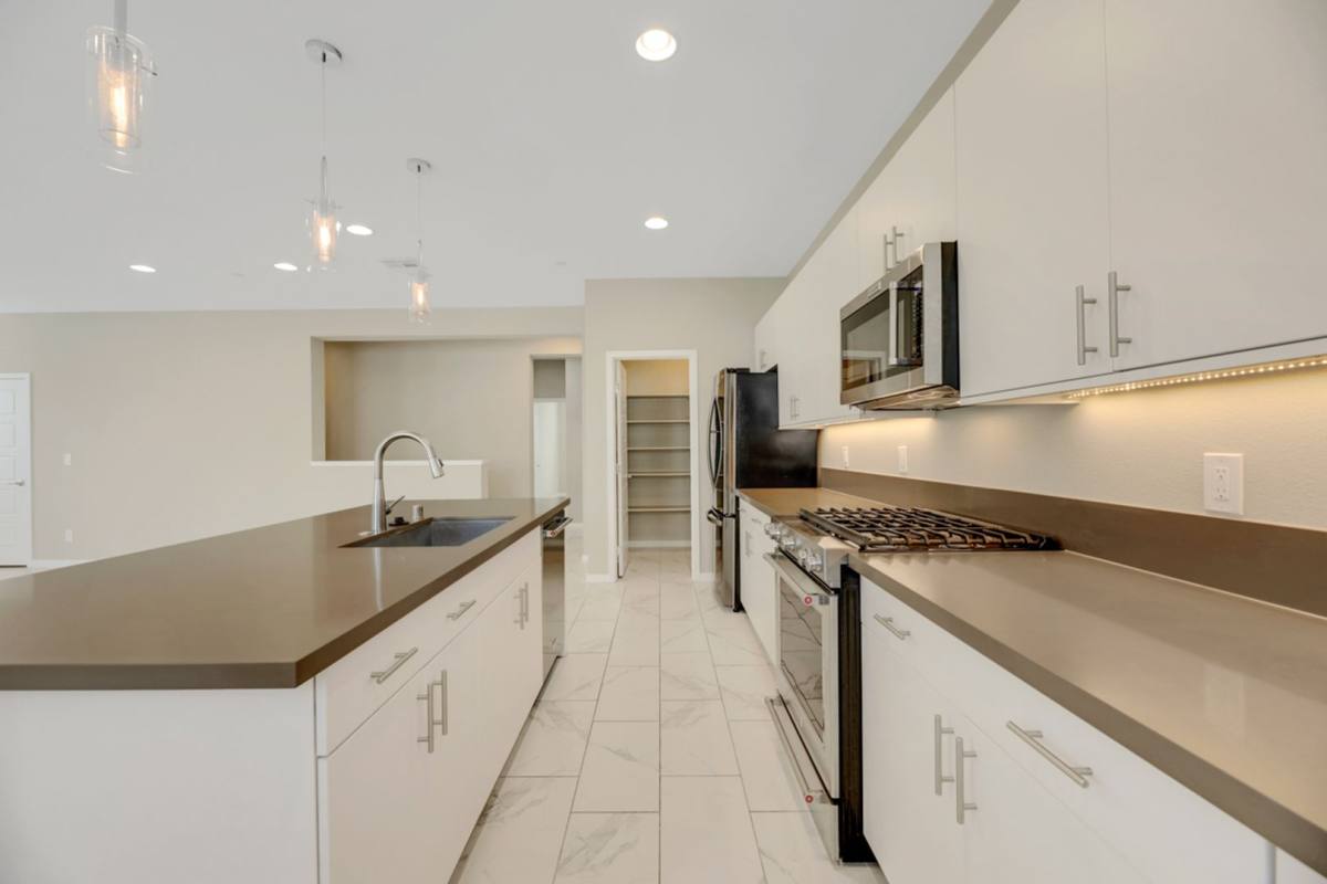 Townhouse for rent at 11302 Kraft Mountain, Las Vegas, NV 89135