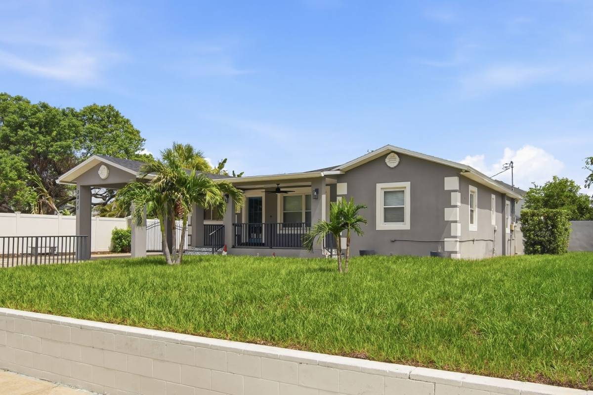 House for rent at 3815 W N, Tampa, FL 33609