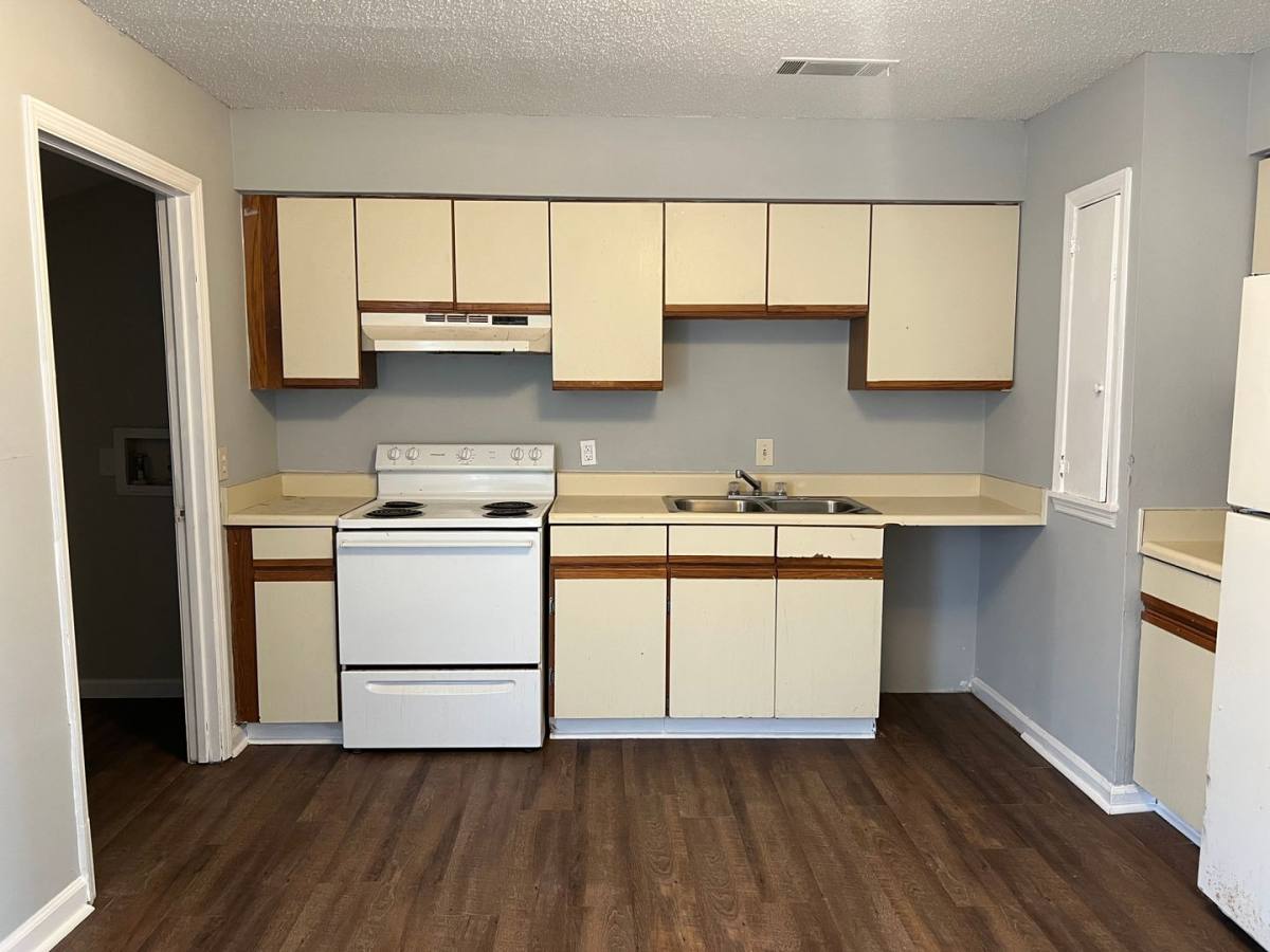 Apartment for rent at 300 Carriage Lane, Albany, GA 31721