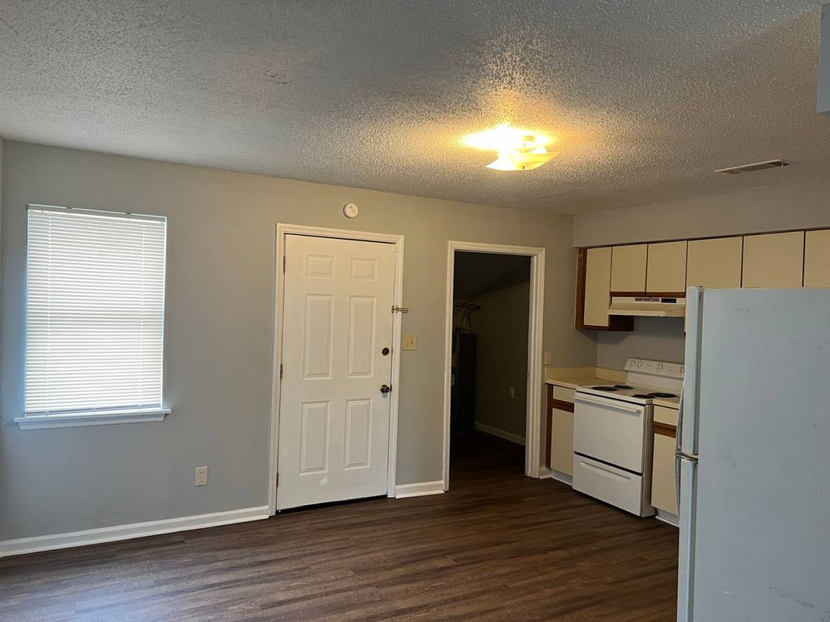Apartment for rent at 300 Carriage Lane, Albany, GA 31721