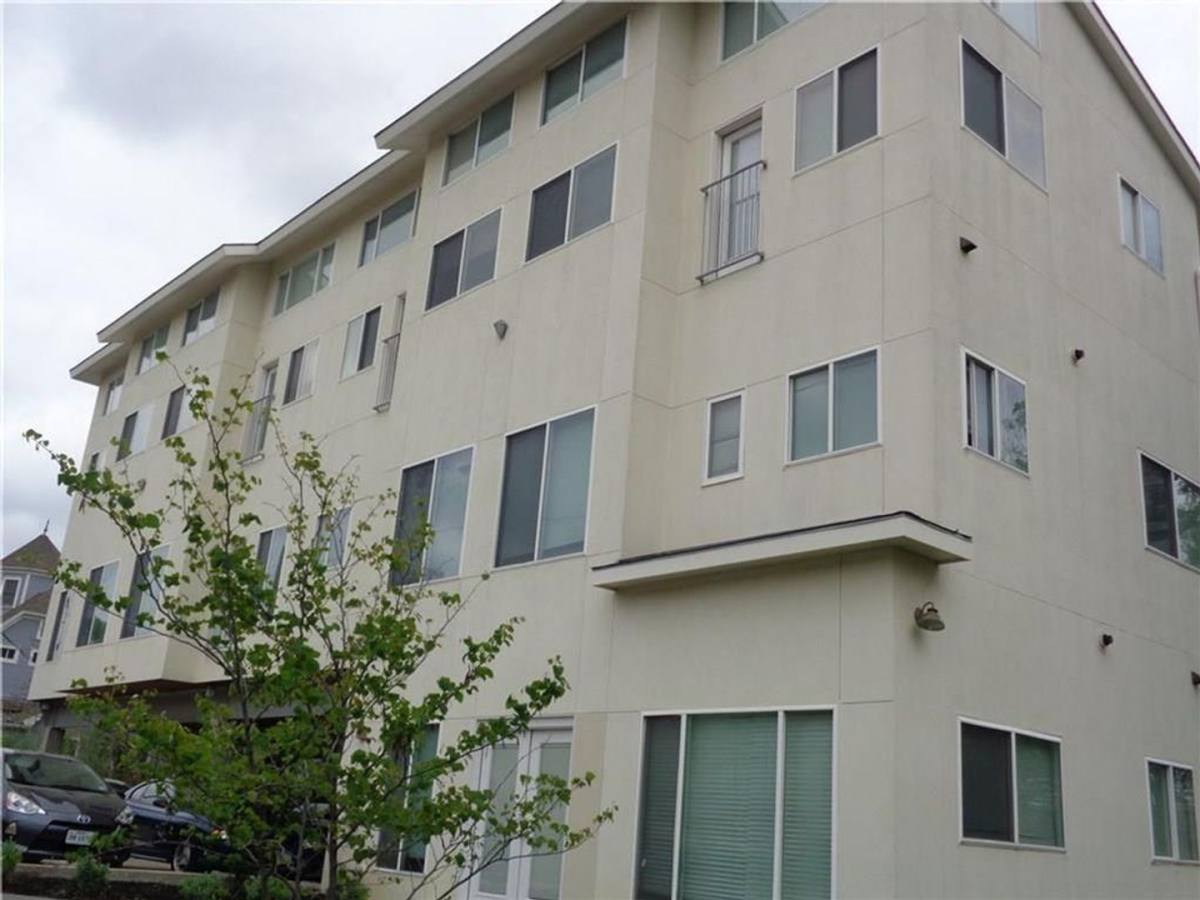 210 E 32nd St, Austin, TX 78705 - Apartment for Rent