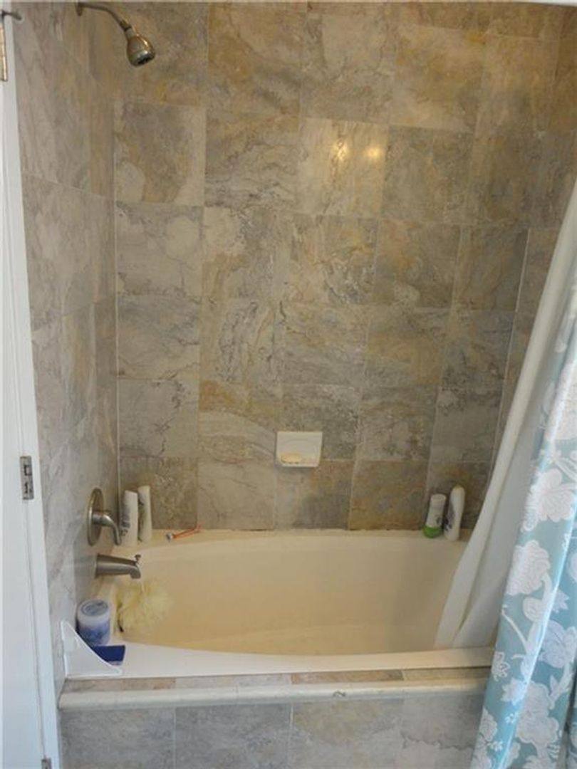 Apartment for rent at 210 E 32nd St, Austin, TX 78705