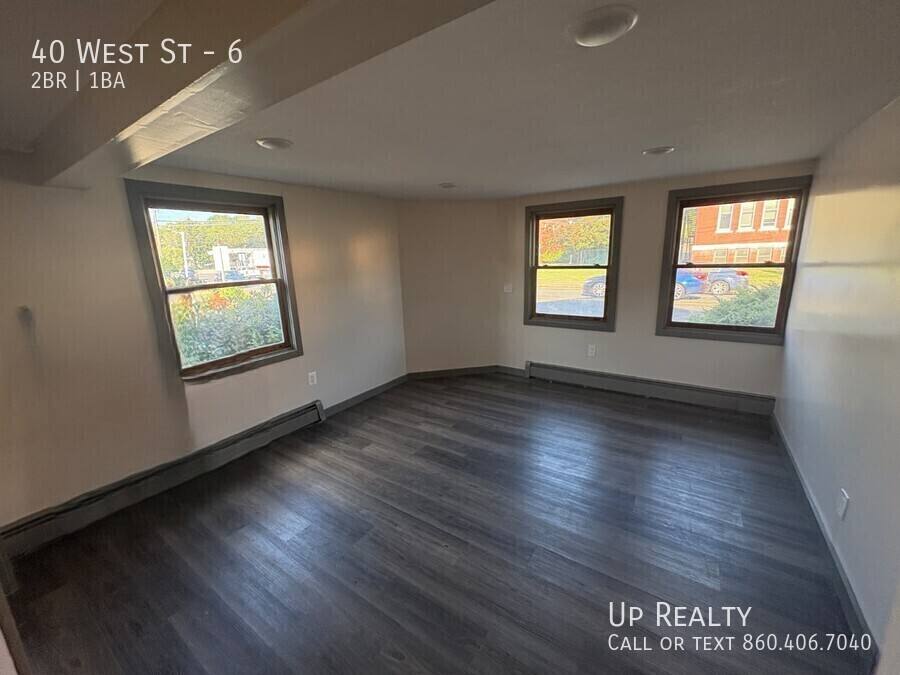Apartment for rent at 40 W St, Vernon Rockville, CT 06066