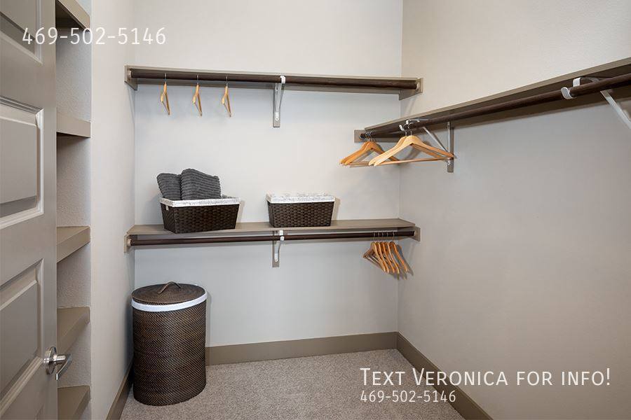Apartment for rent at 5050 Capitol Ave, Dallas, TX 75206