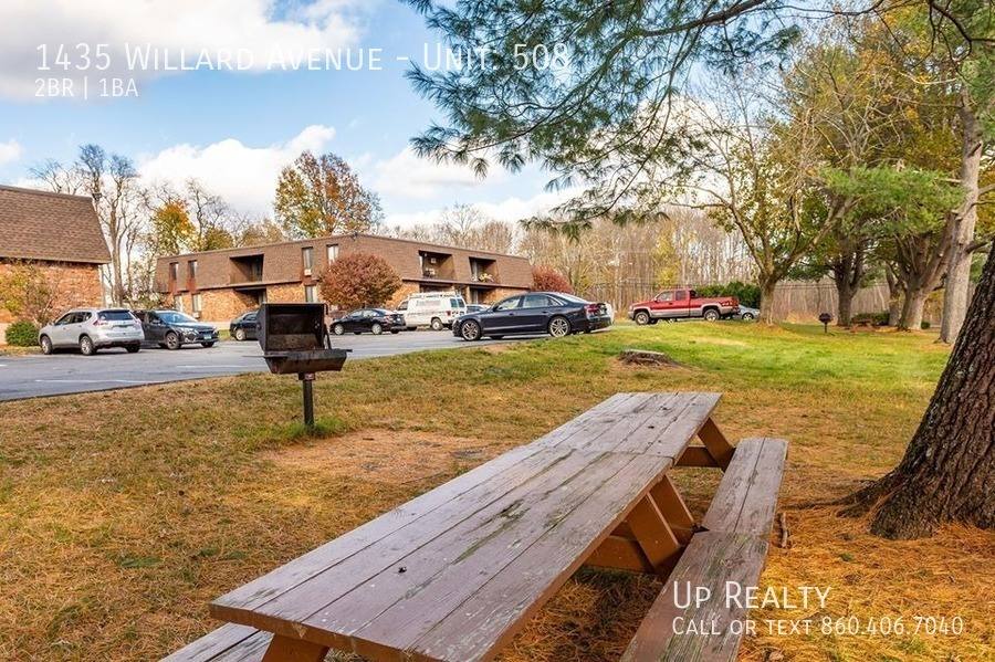 Apartment for rent at 1435 Willard Ave, Newington, CT 06111