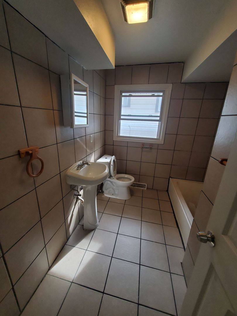Apartment for rent at 5541-5543 N 35th St, Milwaukee, WI 53209