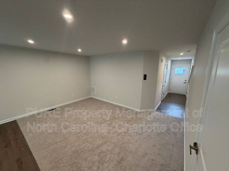 Townhouse for rent at 5945 Granbury Dr, Kannapolis, NC 28081