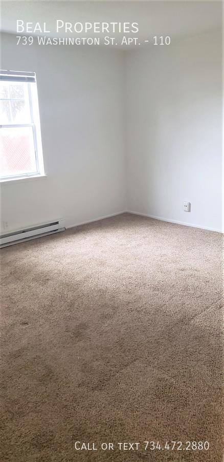Apartment for rent at 739 Washington St #214, Monroe, MI 48161