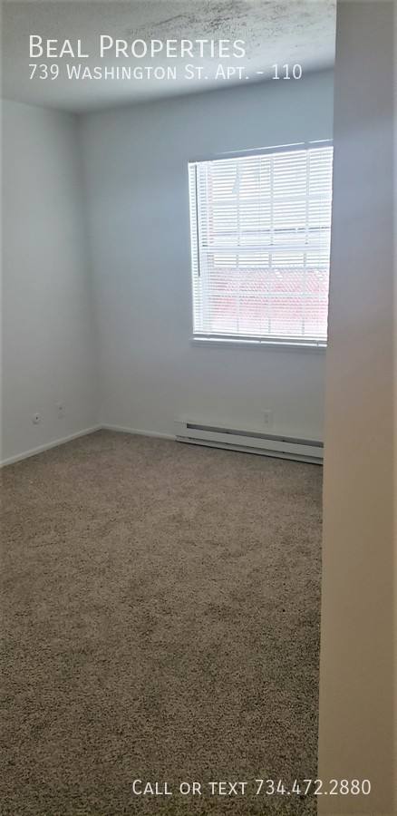 Apartment for rent at 739 Washington St #214, Monroe, MI 48161