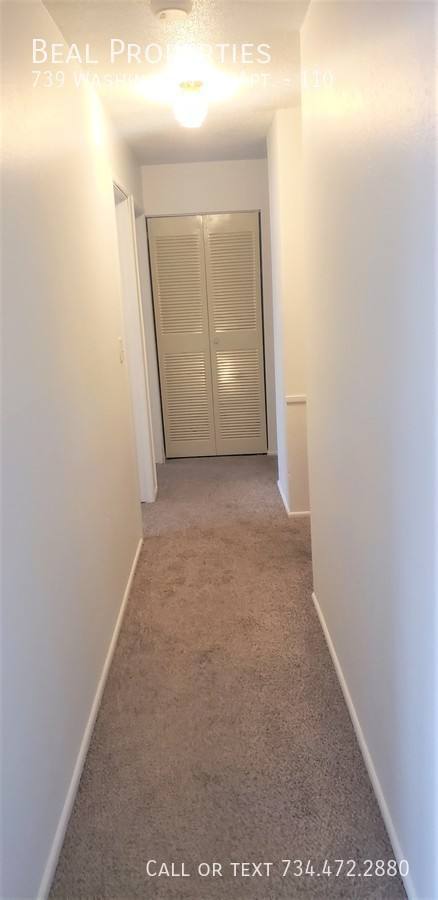 Apartment for rent at 739 Washington St #214, Monroe, MI 48161