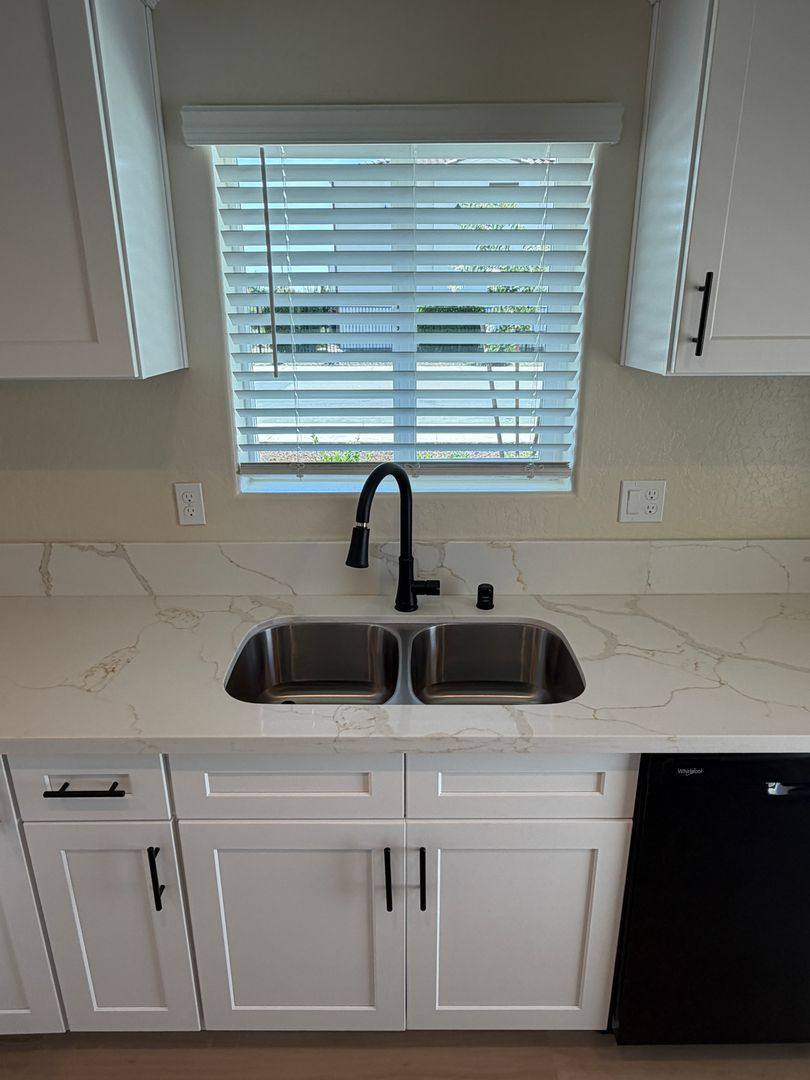 Apartment for rent at 1092 Glass Ave, Tulare, CA 93274