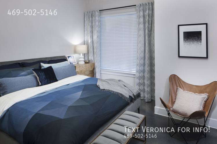 Apartment for rent at 2400 E 6th St, Austin, TX 78702