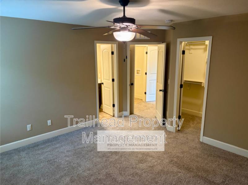 House for rent at 3856 NW 94th St, Kansas City, MO 64154