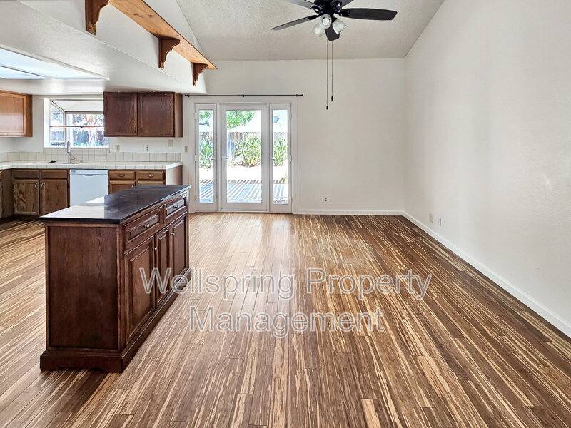 House for rent at 528 Heatherglen Dr, Ridgecrest, CA 93555