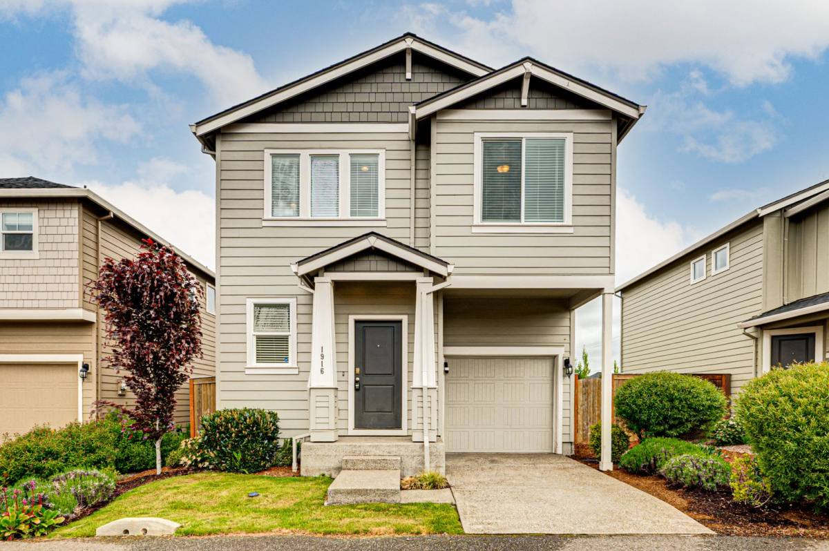 House for rent at 1916 S Robin Way, Ridgefield, WA 98642