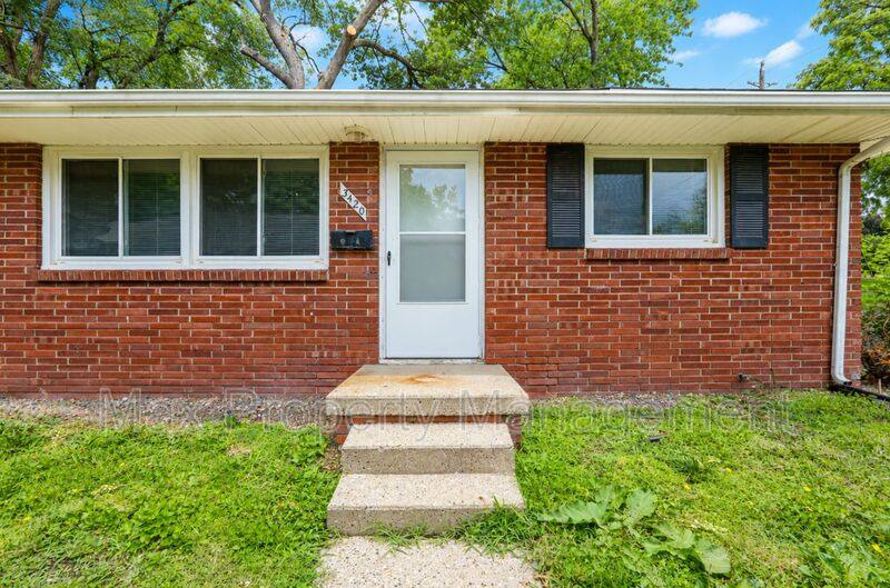 House for rent at 3420 SW 8th St, Des Moines, IA 50315