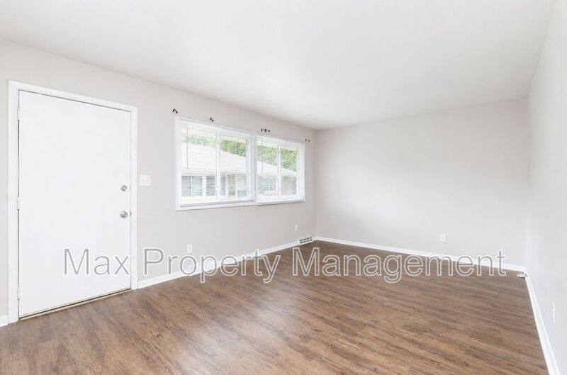 House for rent at 3420 SW 8th St, Des Moines, IA 50315