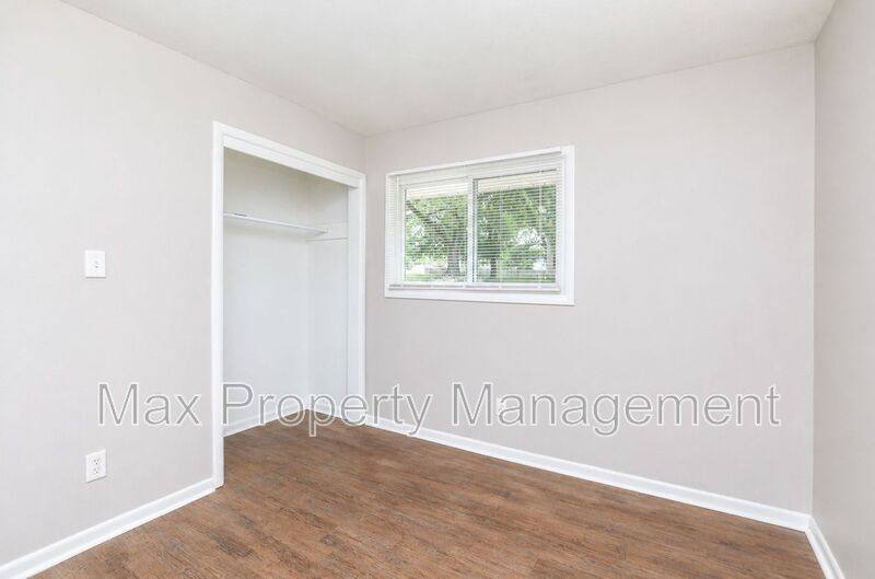 House for rent at 3420 SW 8th St, Des Moines, IA 50315