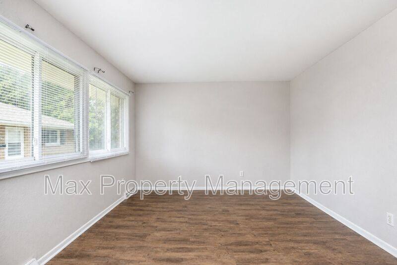 House for rent at 3420 SW 8th St, Des Moines, IA 50315