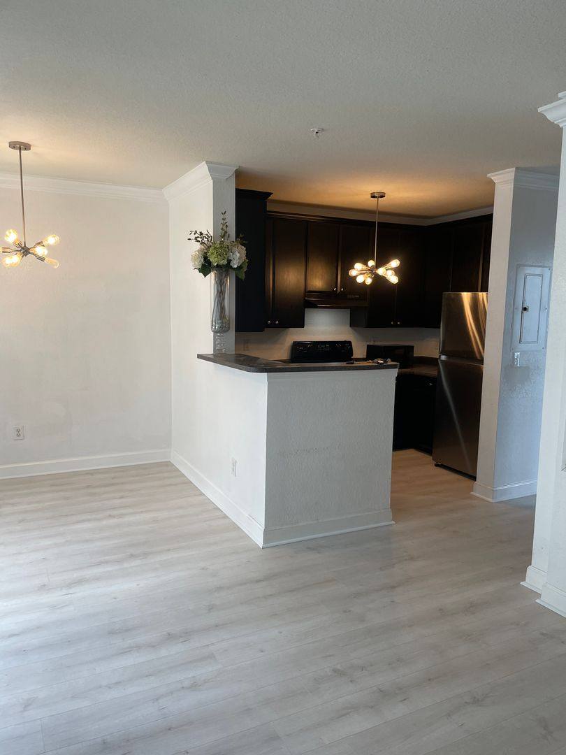 Apartment for rent at 300 E S St, Orlando, FL 32801
