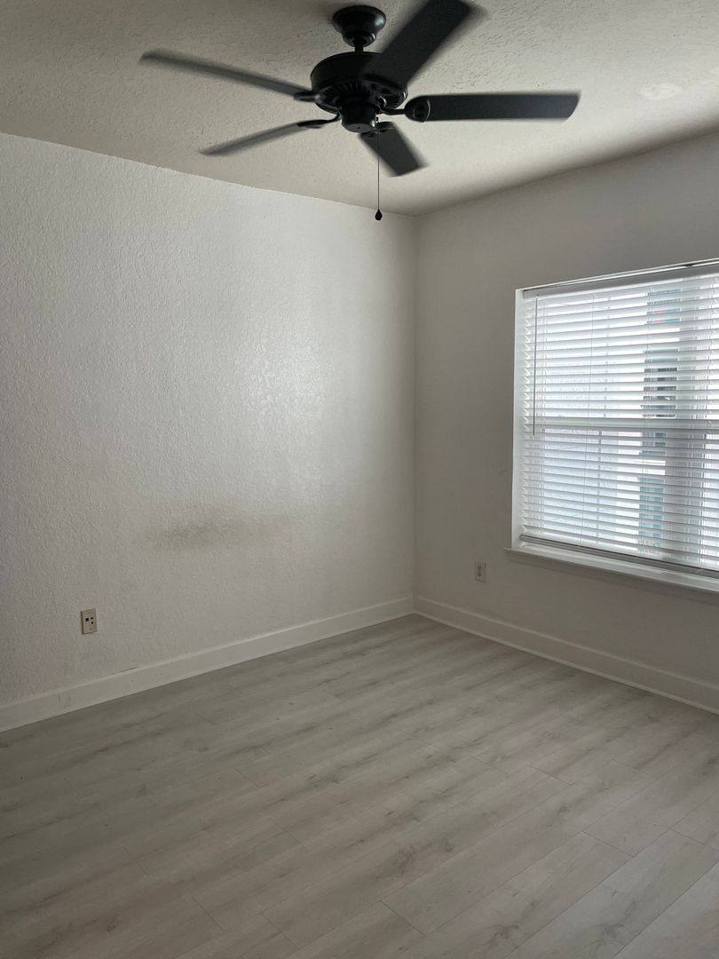 Apartment for rent at 300 E S St, Orlando, FL 32801