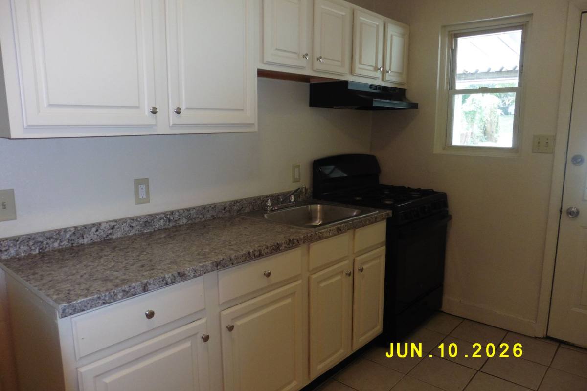 House for rent at 1526 S 13th St, Harrisburg, PA 17104