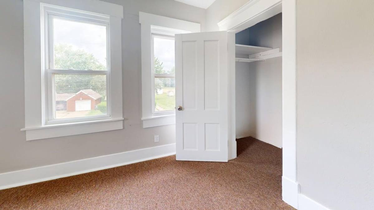 House for rent at 2202 5th St NE, Canton, OH 44704
