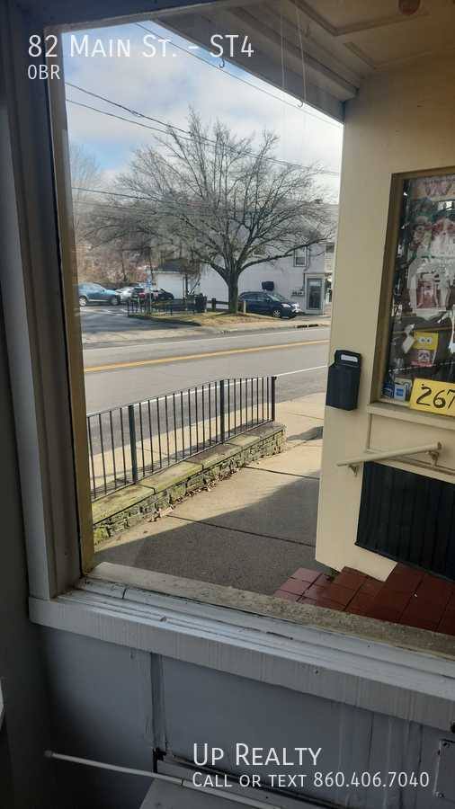 Apartment for rent at 82 Main St, East Hampton, CT 06424