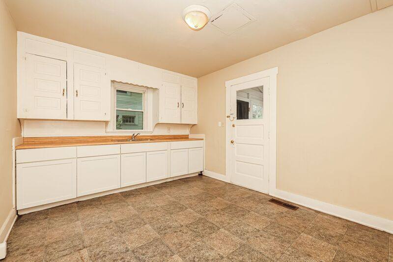 Apartment for rent at 509 511 E Northern Ave, Springfield, OH 45503