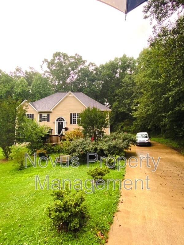 House for rent at 9785 Whitetail Rd, Douglasville, GA 30135