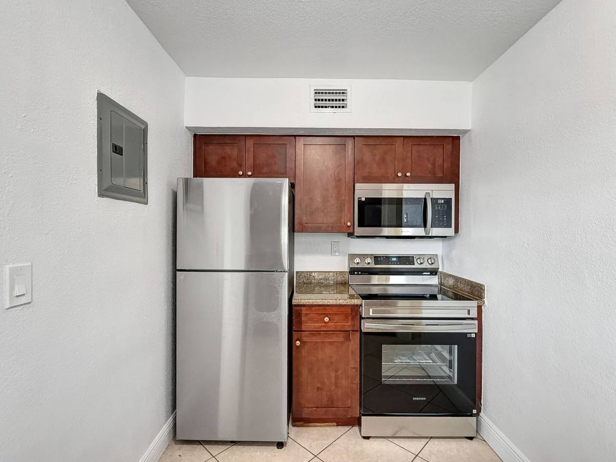 Condo for rent at 8475 SW 94th St #317E, Miami, FL 33156
