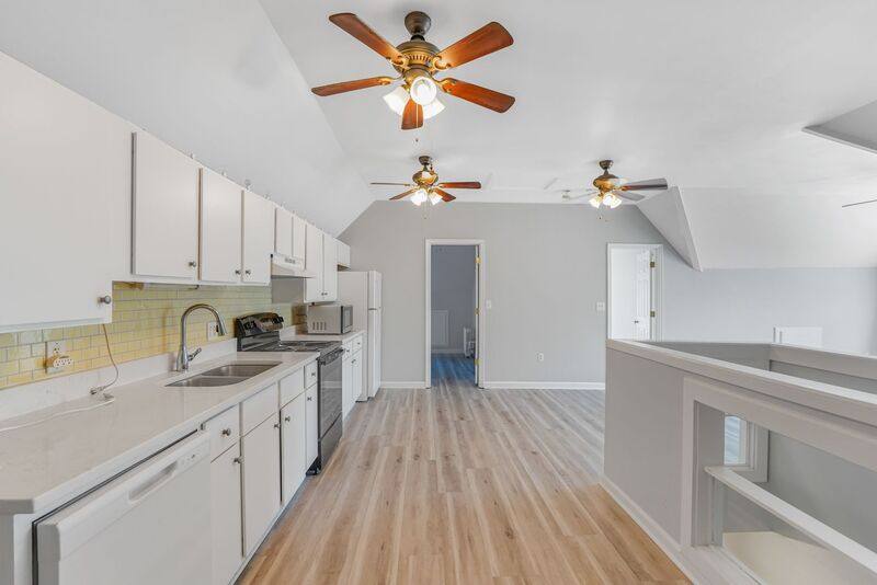 Apartment for rent at 1122 Caroline St #4, Fredericksburg, VA 22401