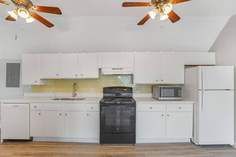 Apartment for rent at 1122 Caroline St #4, Fredericksburg, VA 22401
