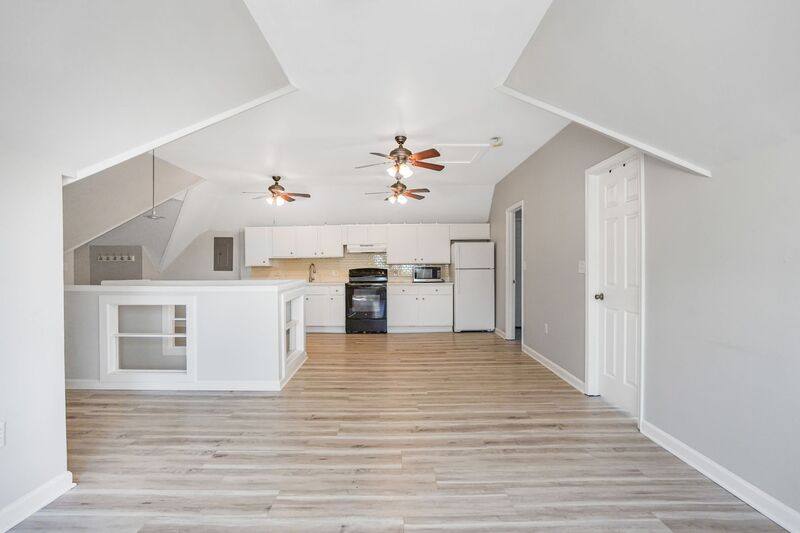 Apartment for rent at 1122 Caroline St #4, Fredericksburg, VA 22401