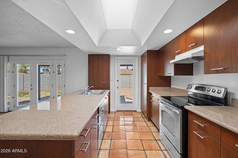 House for rent at 1664 E Del Rio Dr, Tempe, AZ 85282