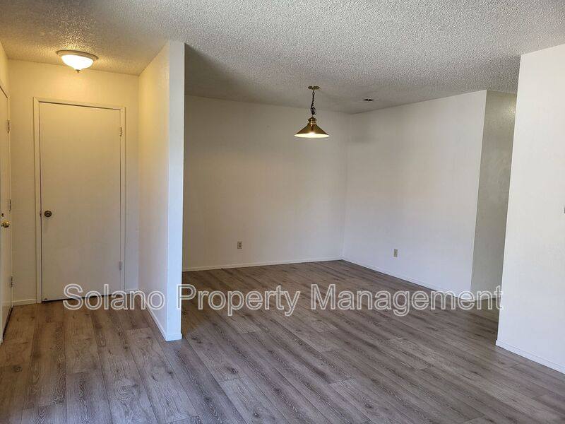 Apartment for rent at 818 E Tabor Ave #8, Fairfield, CA 94533