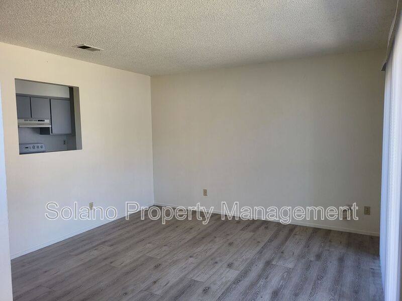 Apartment for rent at 818 E Tabor Ave #8, Fairfield, CA 94533