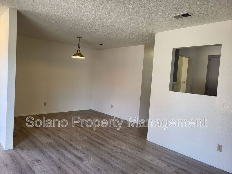 818 E Tabor Ave #8, Fairfield, CA 94533 - Apartment for Rent