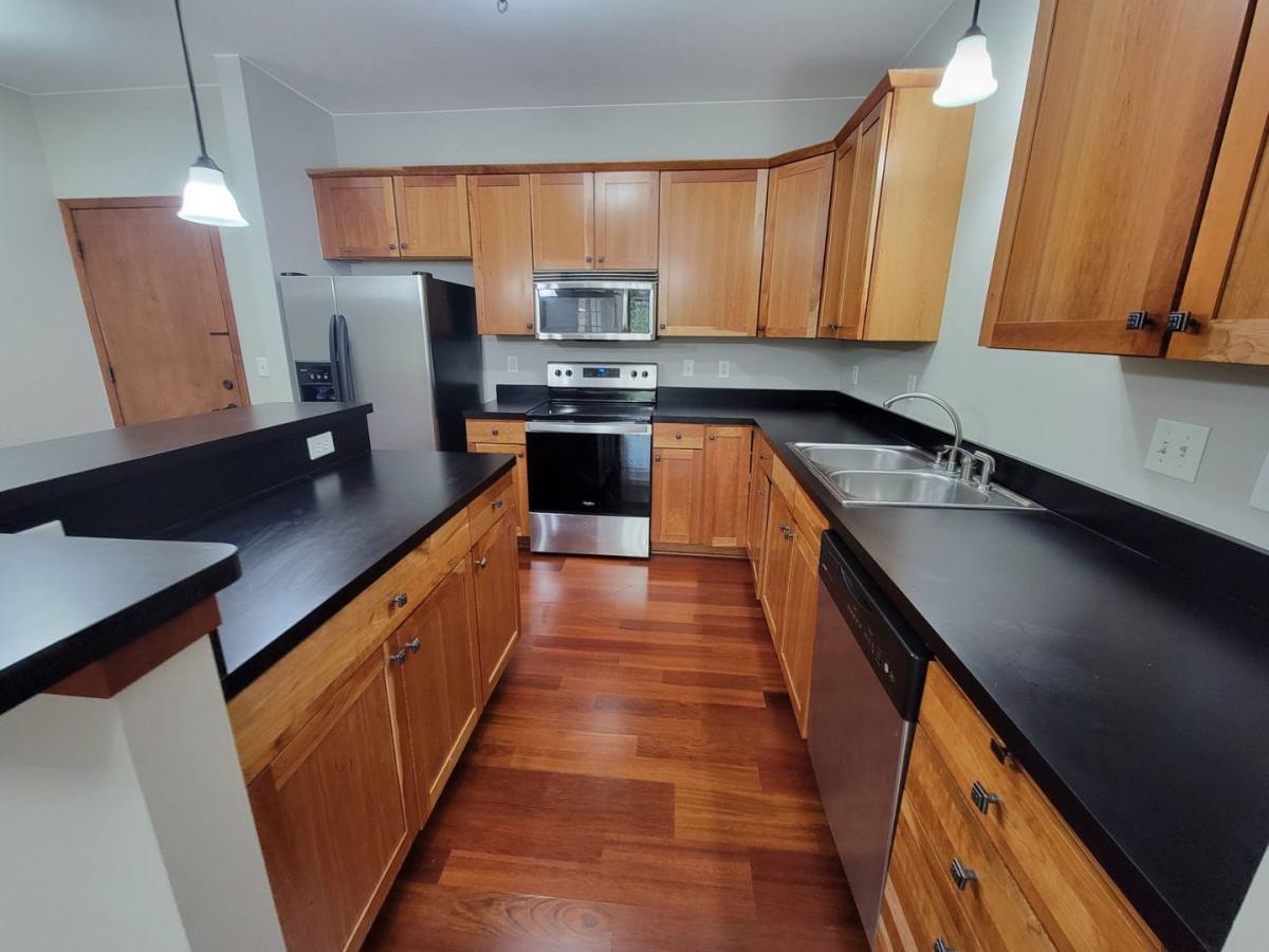 Condo for rent at 3251 Louisiana Ave S, Minneapolis, MN 55426