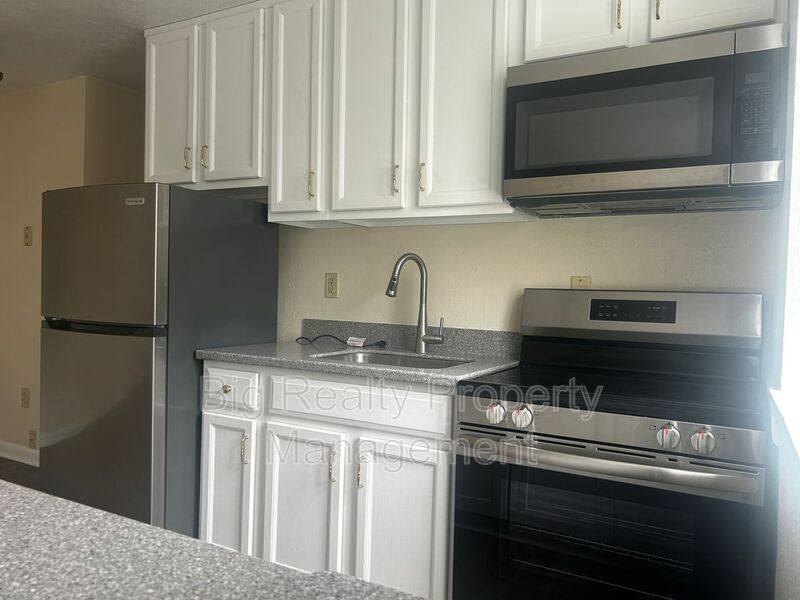 Apartment for rent at 120 N Penn St #B-6, Spring City, PA 19475