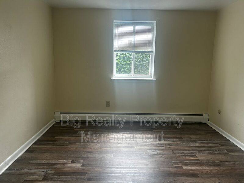 Apartment for rent at 120 N Penn St #B-6, Spring City, PA 19475