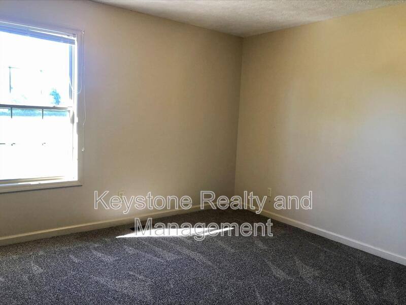 Apartment for rent at 5869 Julien Rd, Hopkinsville, KY 42240