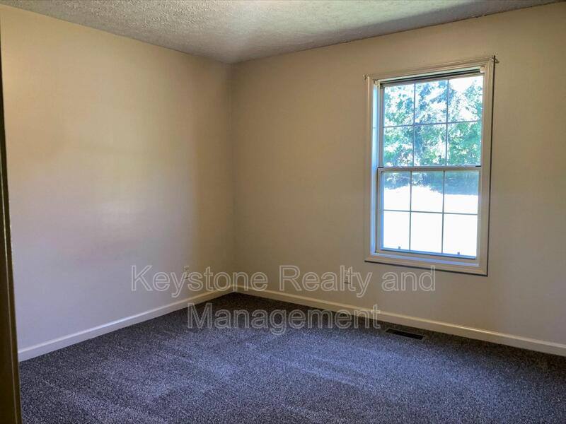 Apartment for rent at 5869 Julien Rd, Hopkinsville, KY 42240