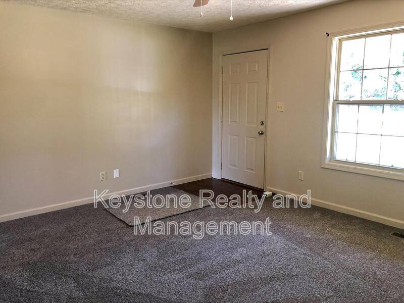 Apartment for rent at 5869 Julien Rd, Hopkinsville, KY 42240