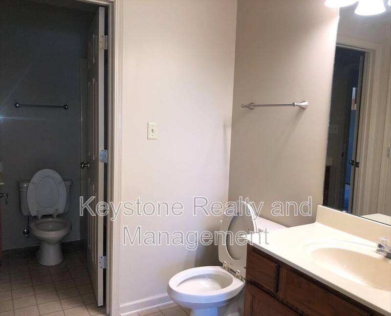 Apartment for rent at 5869 Julien Rd, Hopkinsville, KY 42240