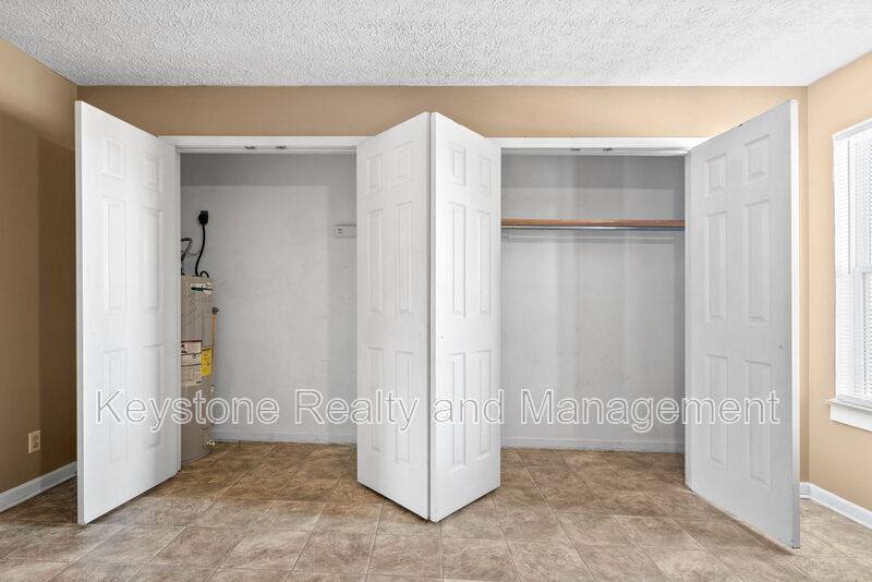 Apartment for rent at 308 Thompsonville Lane #803, Oak Grove, KY 42262