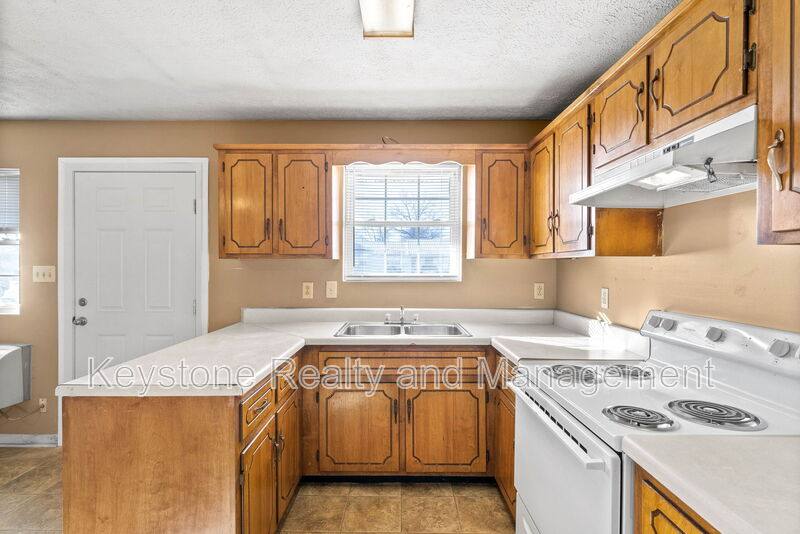 Apartment for rent at 308 Thompsonville Lane #803, Oak Grove, KY 42262