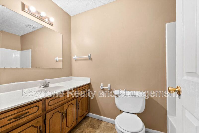 Apartment for rent at 308 Thompsonville Lane #803, Oak Grove, KY 42262