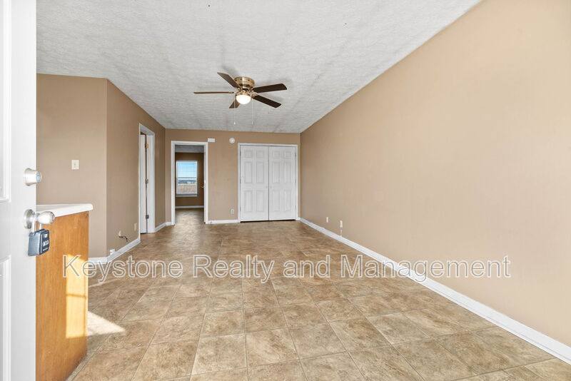 Apartment for rent at 308 Thompsonville Lane #803, Oak Grove, KY 42262