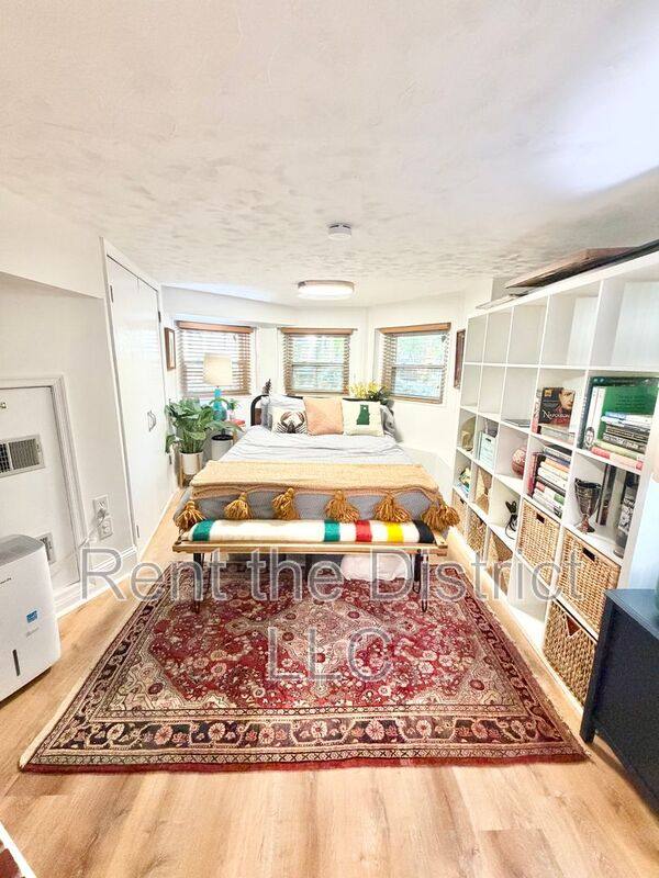 Townhouse for rent at 420 Q St NW, Washington, DC 20001